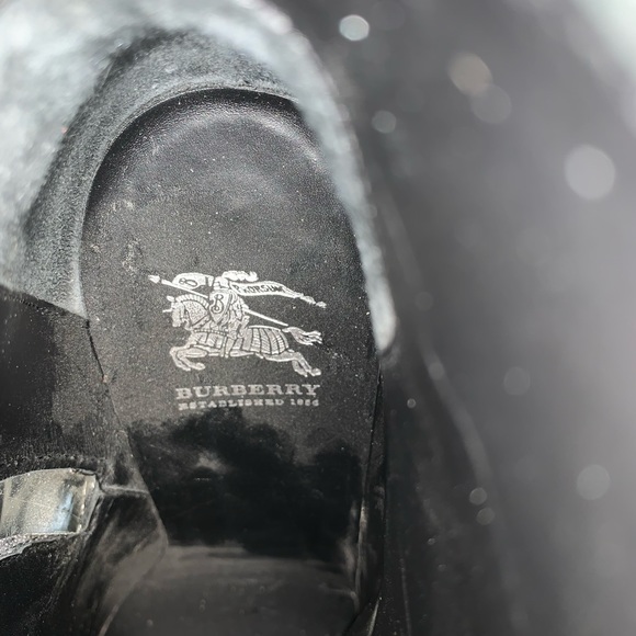 Burberry!! Limited Edition - Picture 5 of 10